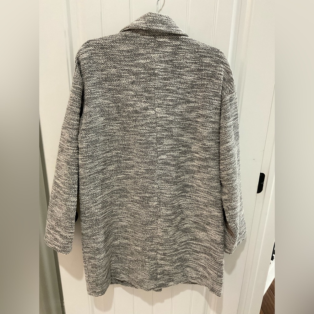 Women's Black and White Textured Long Blazer/Jacket - Picture 3 of 7